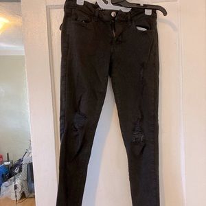 American Eagle Black Cut Jeans - Size 8